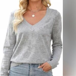 Elegant Women's V-Neck Sweater in Gray